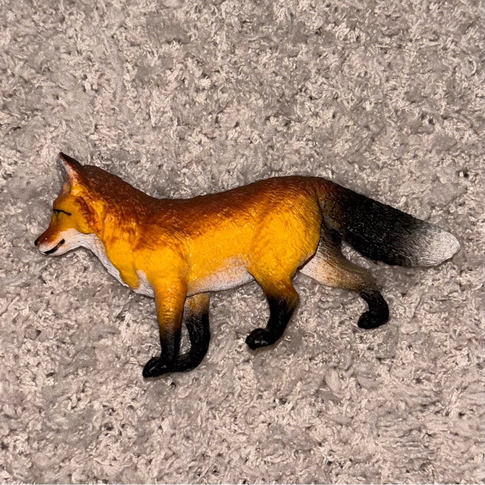 💛Realistic Fox Figurine